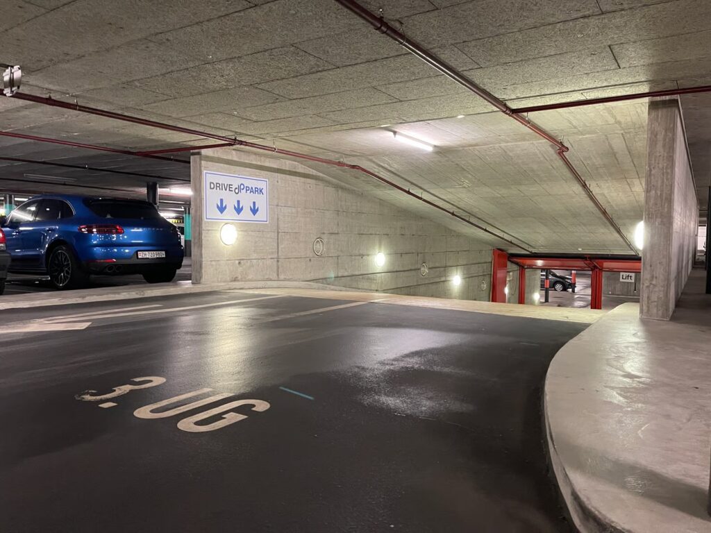 Parken Flüghafen Zürich Holiday Budget P17 Zürich flughafenstellplatz.de