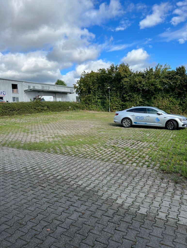 Parken Flughafen Stuttgart P2 Buchen flughafenstellplatz.de