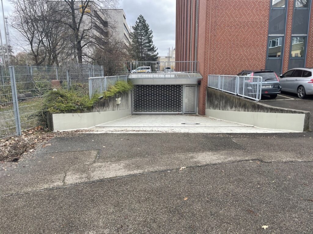 Günstig Parken In Stuttgart Nähe Flughafen flughafenstellplatz.de