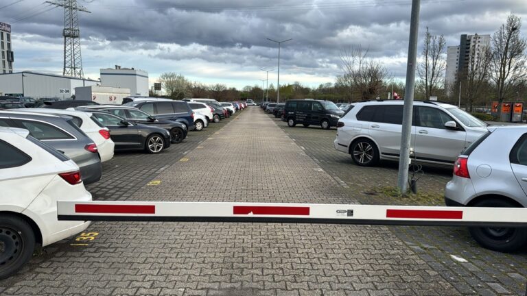 Flughafen Frankfurt Parken Online Reservieren flughafenstellplatz.de