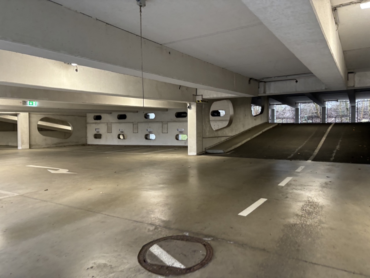 Parken Flughafen Düsseldorf überdacht Ohne Schlüsselabgabe flughafenstellplatz.de