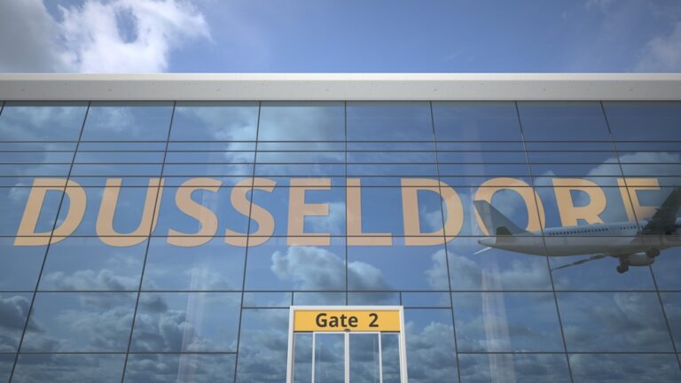 düsseldorf flughafen shuttle parken